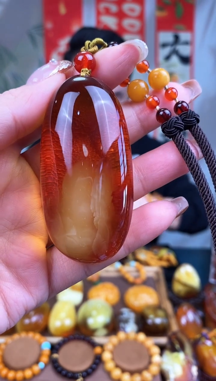 【闪购商品】琥珀裸石未镶嵌基地发货 一物一证 顺丰包邮