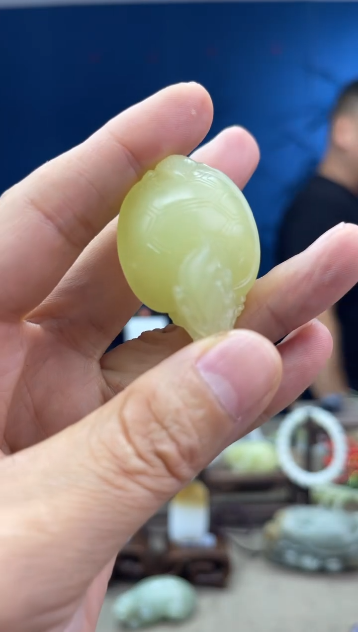 和田玉未镶嵌颈饰1