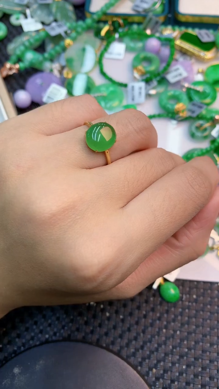 颈饰18K金镶嵌翡翠·1