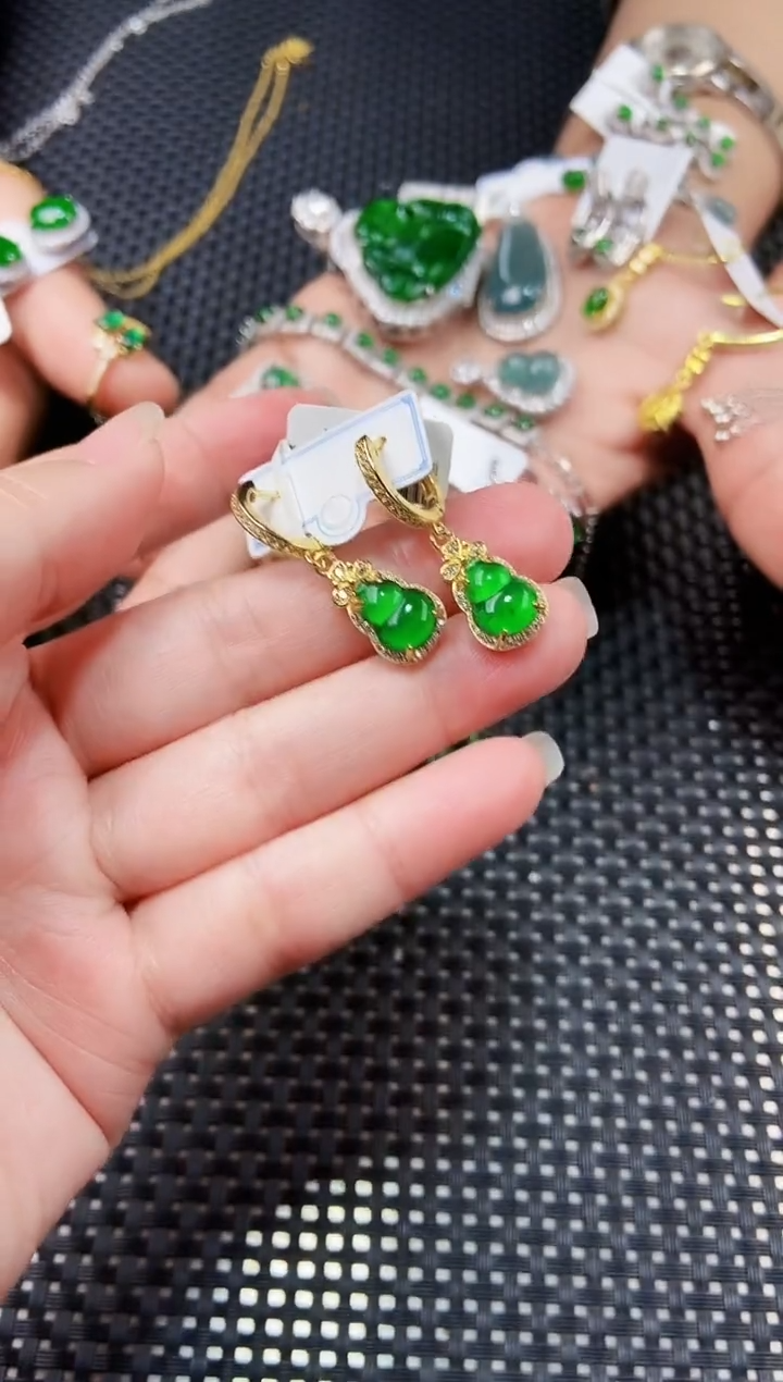 【闪购商品】翡翠耳饰未镶嵌111111111