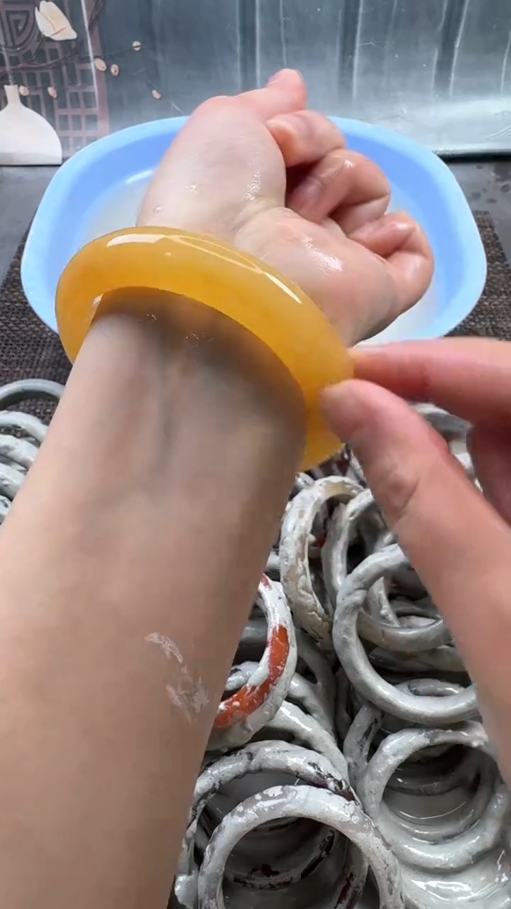 【闪购商品】石英质玉手镯未镶嵌17