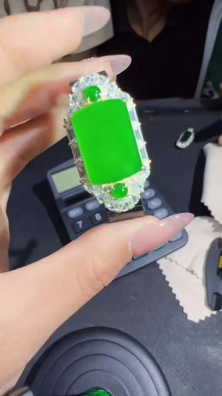 【闪购商品】定制翡翠未镶嵌无事牌1