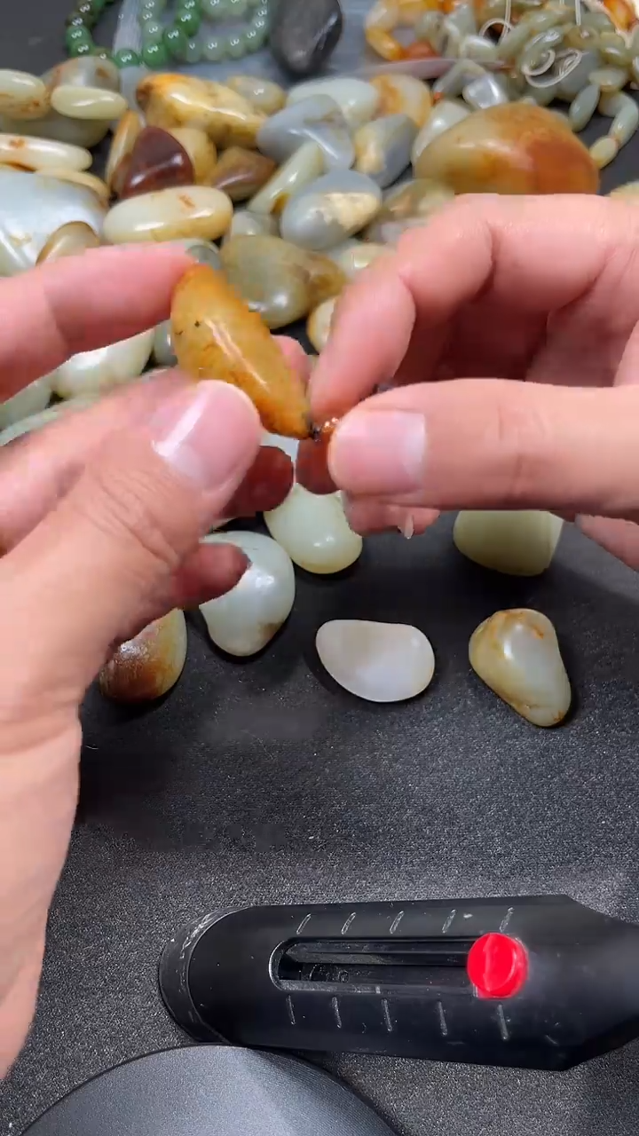 颈饰未镶嵌和田玉和田玉