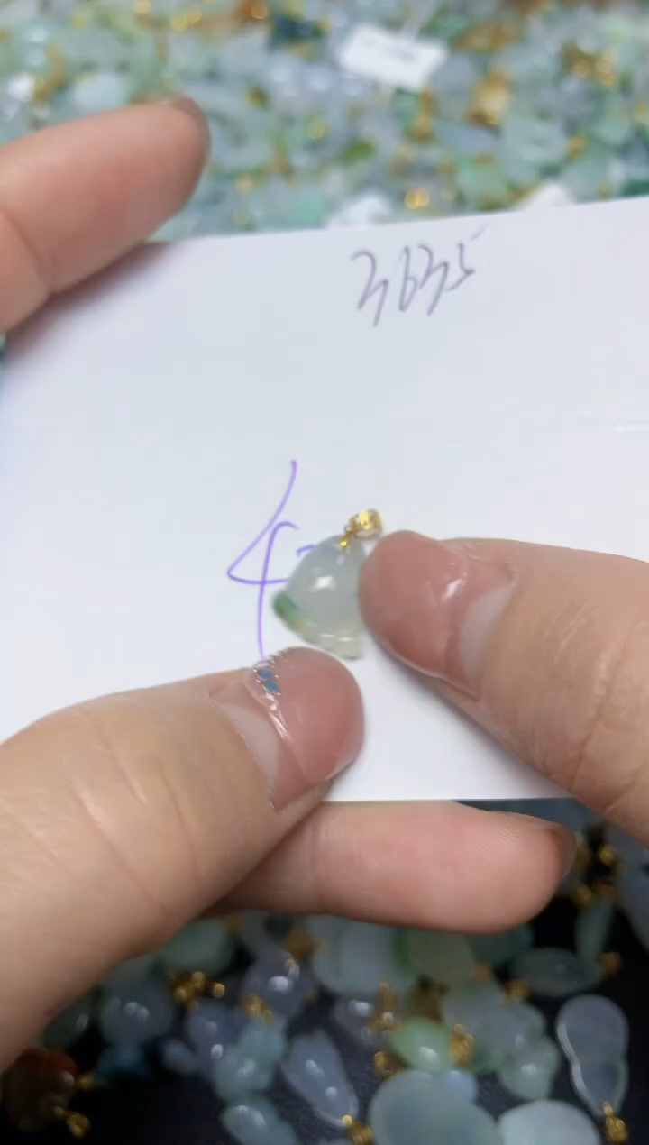 【闪购商品】翡翠挂件18K金镶嵌 天然翡翠A货