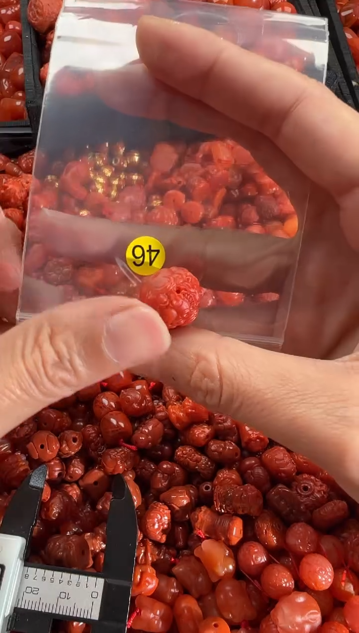 【闪购商品】南红玛瑙颈饰未镶嵌1