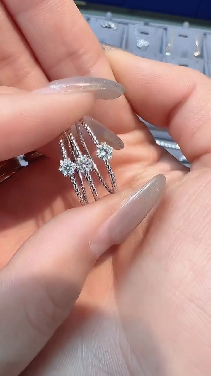 【闪购商品】钻石戒指/指环18K金镶嵌多样性发一