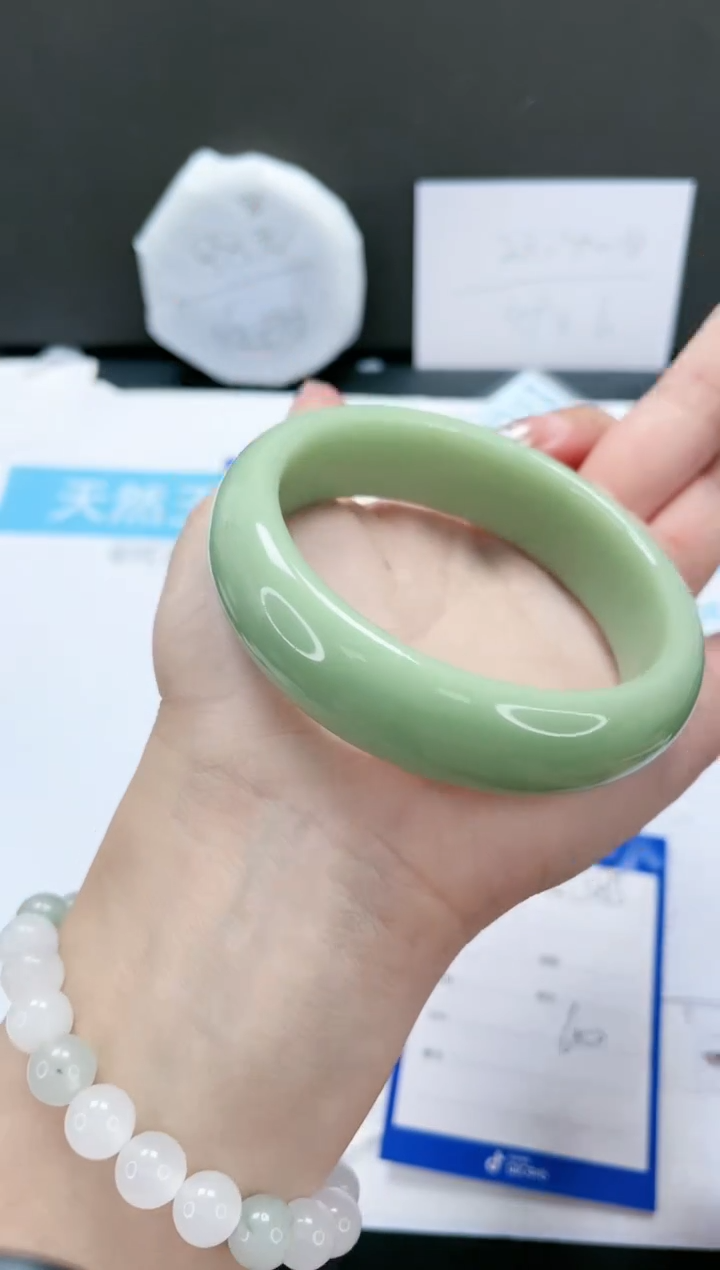 【闪购商品】石英质玉手镯未镶嵌385-60