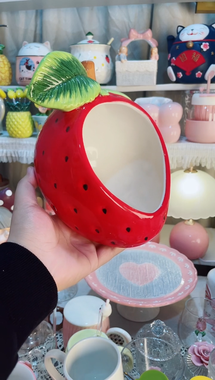 【闪购商品】瓷片草莓收纳摆件 发货快质量好