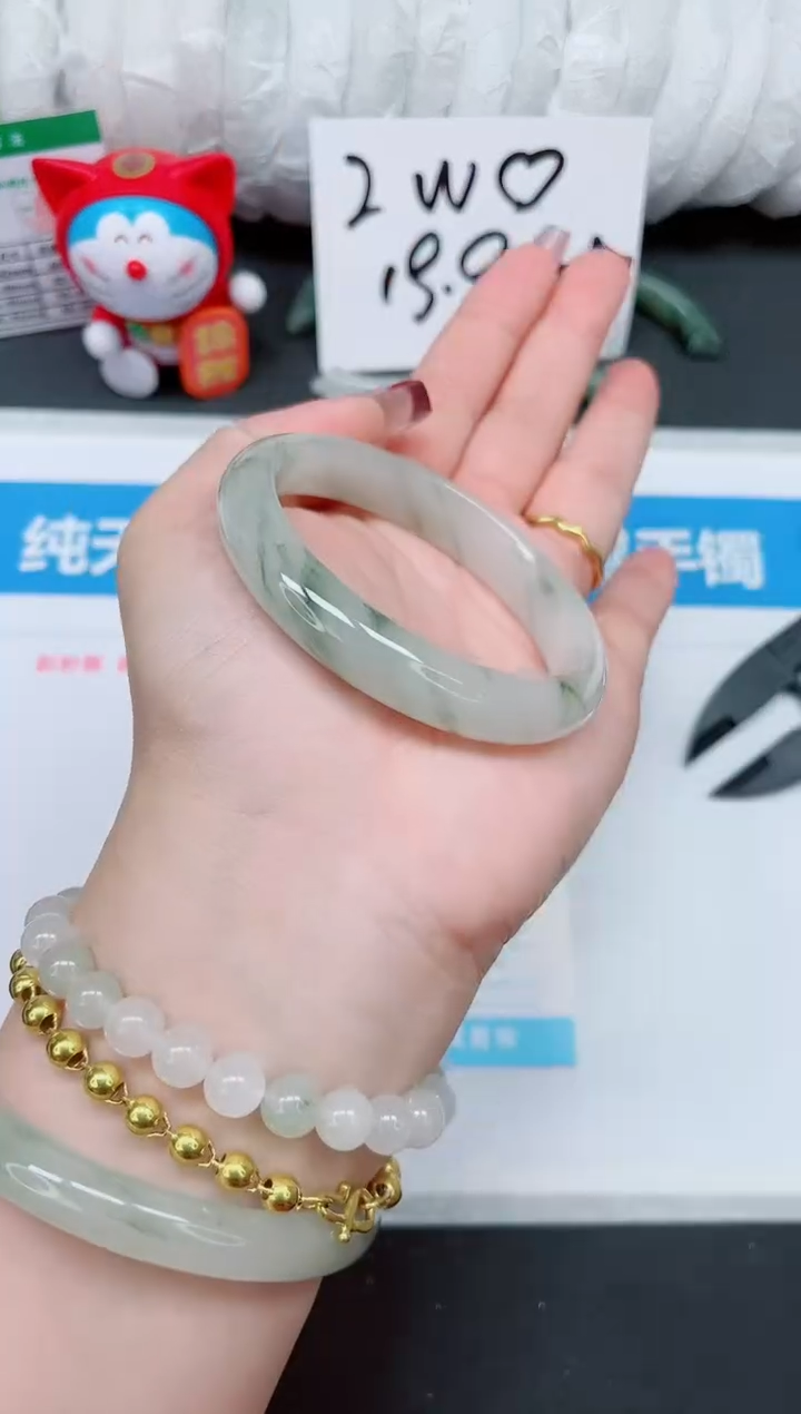 【闪购商品】石英质玉手镯未镶嵌174