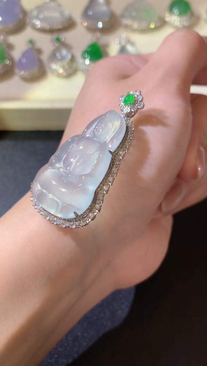 【闪购商品】翡翠吊坠(不含链)18K金镶嵌B78