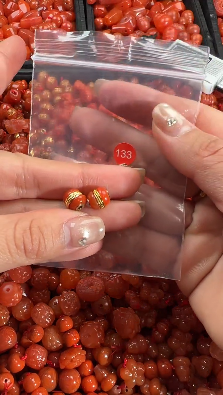 【闪购商品】南红玛瑙颈饰未镶嵌1