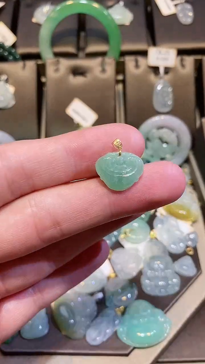 【闪购商品】翡翠颈饰未镶嵌纯天然A货翡翠一件