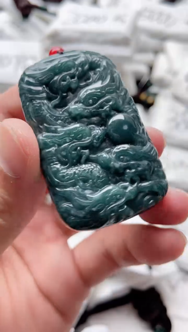 翡翠未镶嵌颈饰8888888888