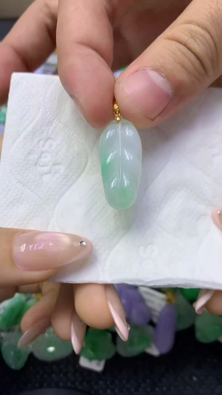 颈饰未镶嵌翡翠天然缅甸翡翠A货