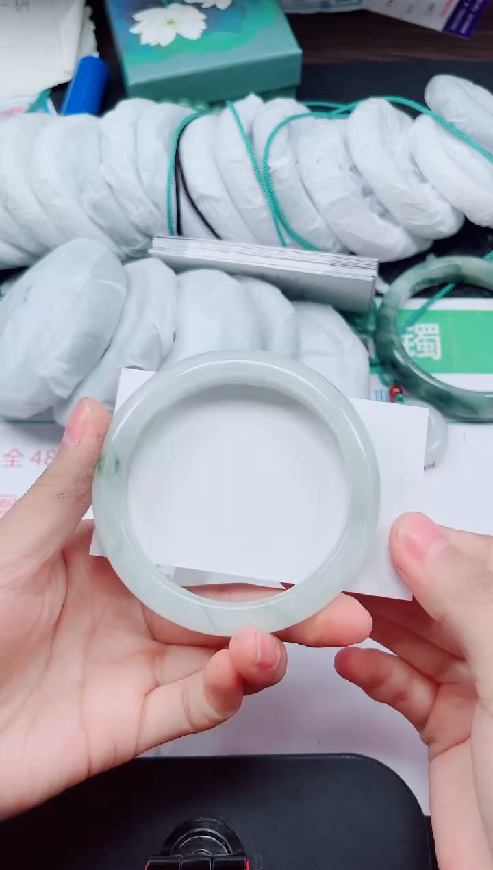 石英质玉手镯未镶嵌215-59/60