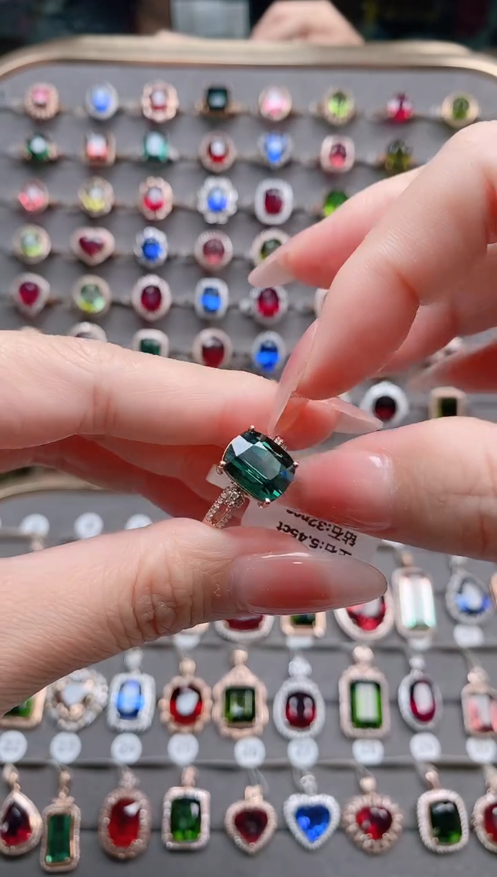 【闪购商品】碧玺戒指18K金镶嵌5.45克拉