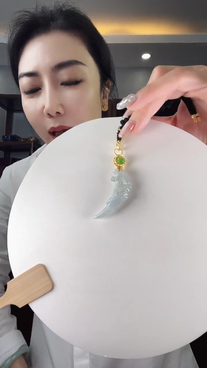 【闪购商品】翡翠颈饰未镶嵌龙牙