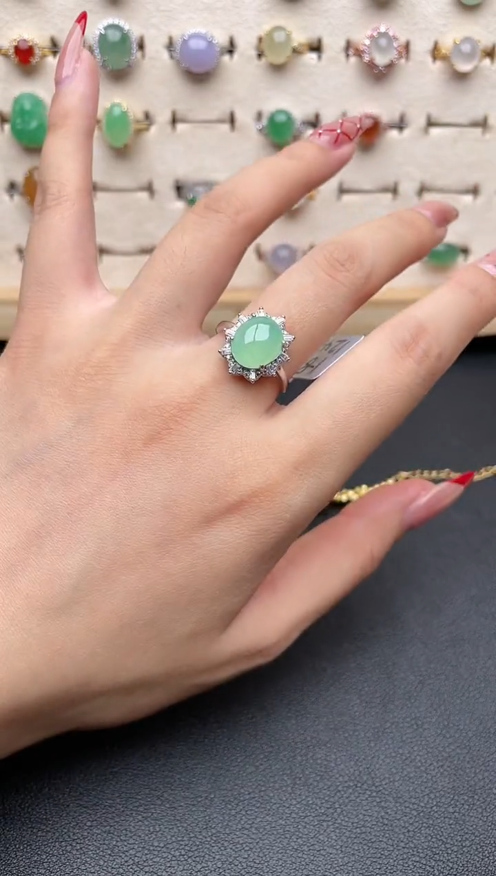 【闪购商品】翡翠戒指银S925镶嵌一物一证一礼盒