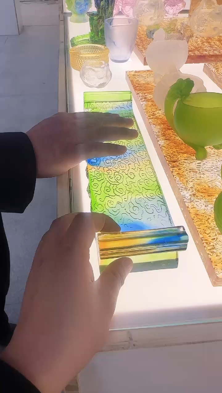 手工艺品琉璃祥云纹贡台