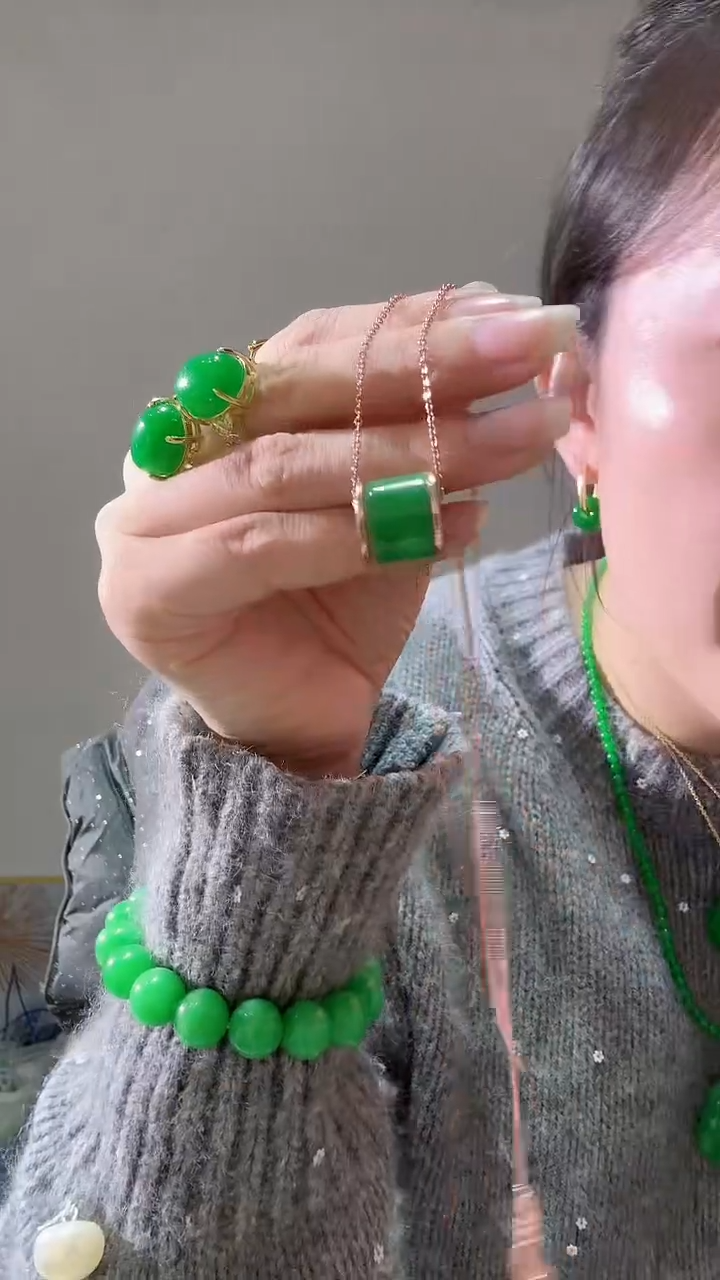 颈饰未镶嵌翡翠辣路路通镶嵌看图