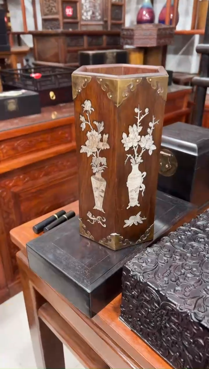 花梨木六角螺钿帽桶