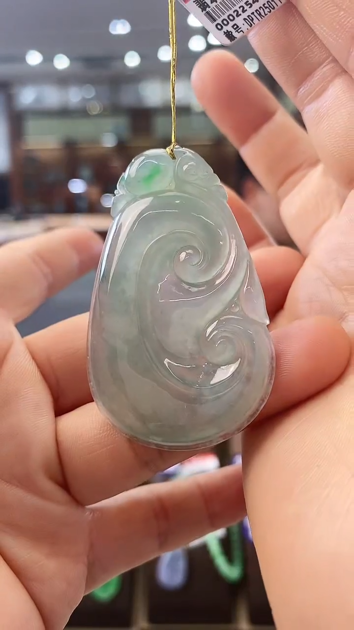 【闪购商品】翡翠颈饰未镶嵌如意