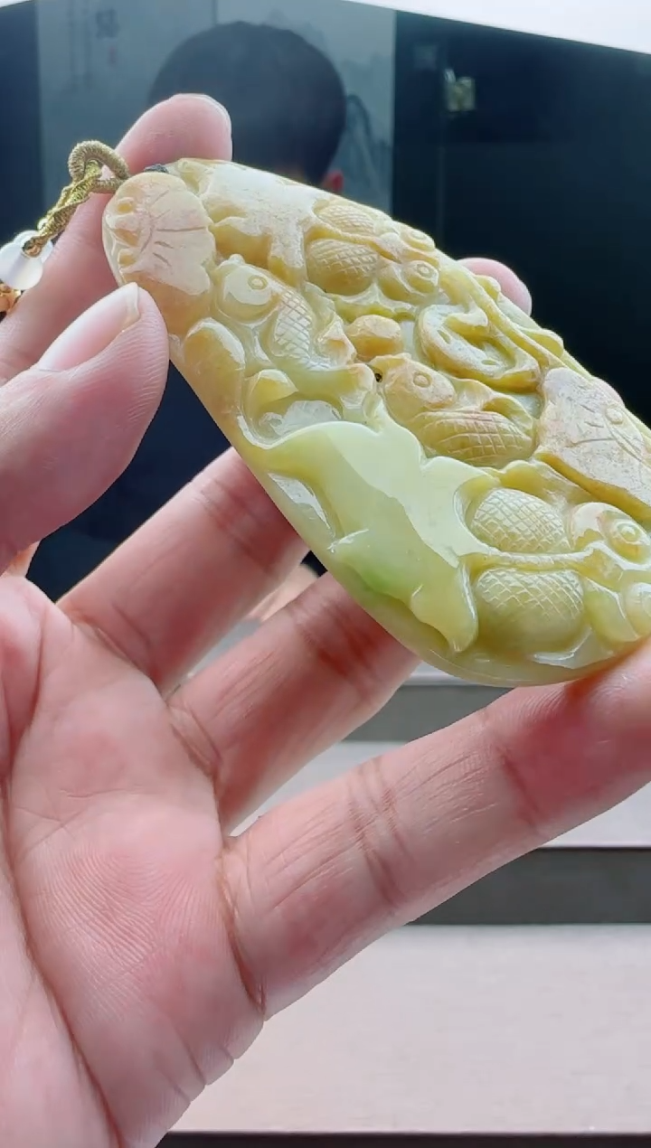 【闪购商品】翡翠颈饰未镶嵌111111111