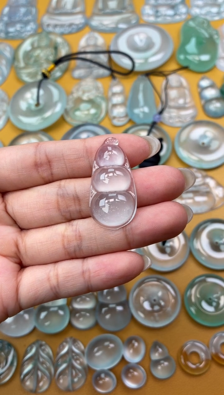 吊坠(不含链)未镶嵌翡翠16 豆子 34.7 17.5 5.9