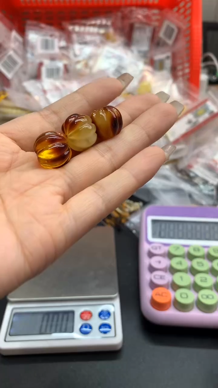 未镶嵌琥珀珠宝奇石460多样性发其一
