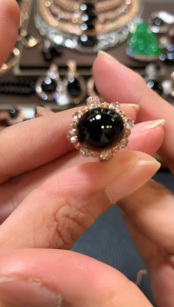 18K金镶嵌戒指翡翠m64   