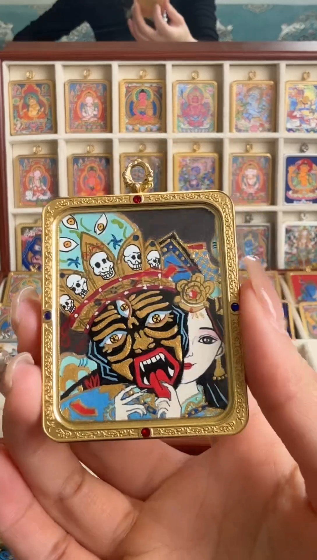 【闪购商品】吊坠纯手绘唐卡前世今生