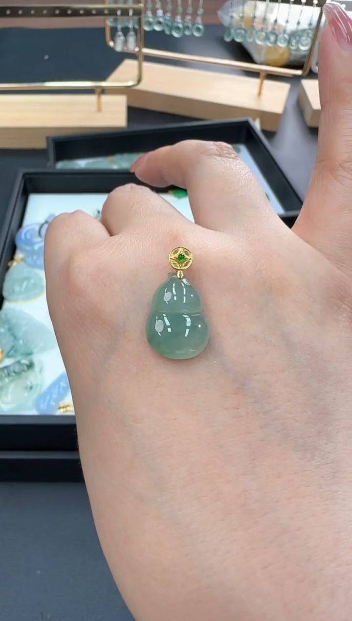 【闪购商品】翡翠颈饰18K金镶嵌250212166
