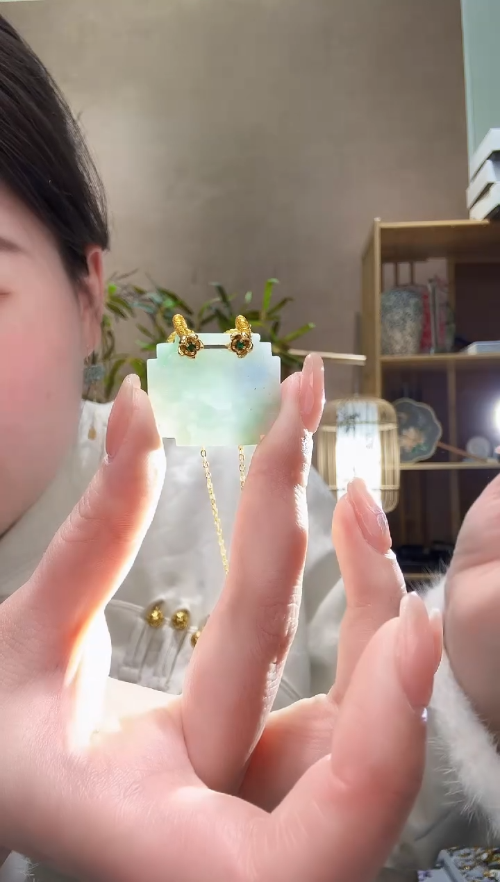 【闪购商品】翡翠颈饰未镶嵌吊坠