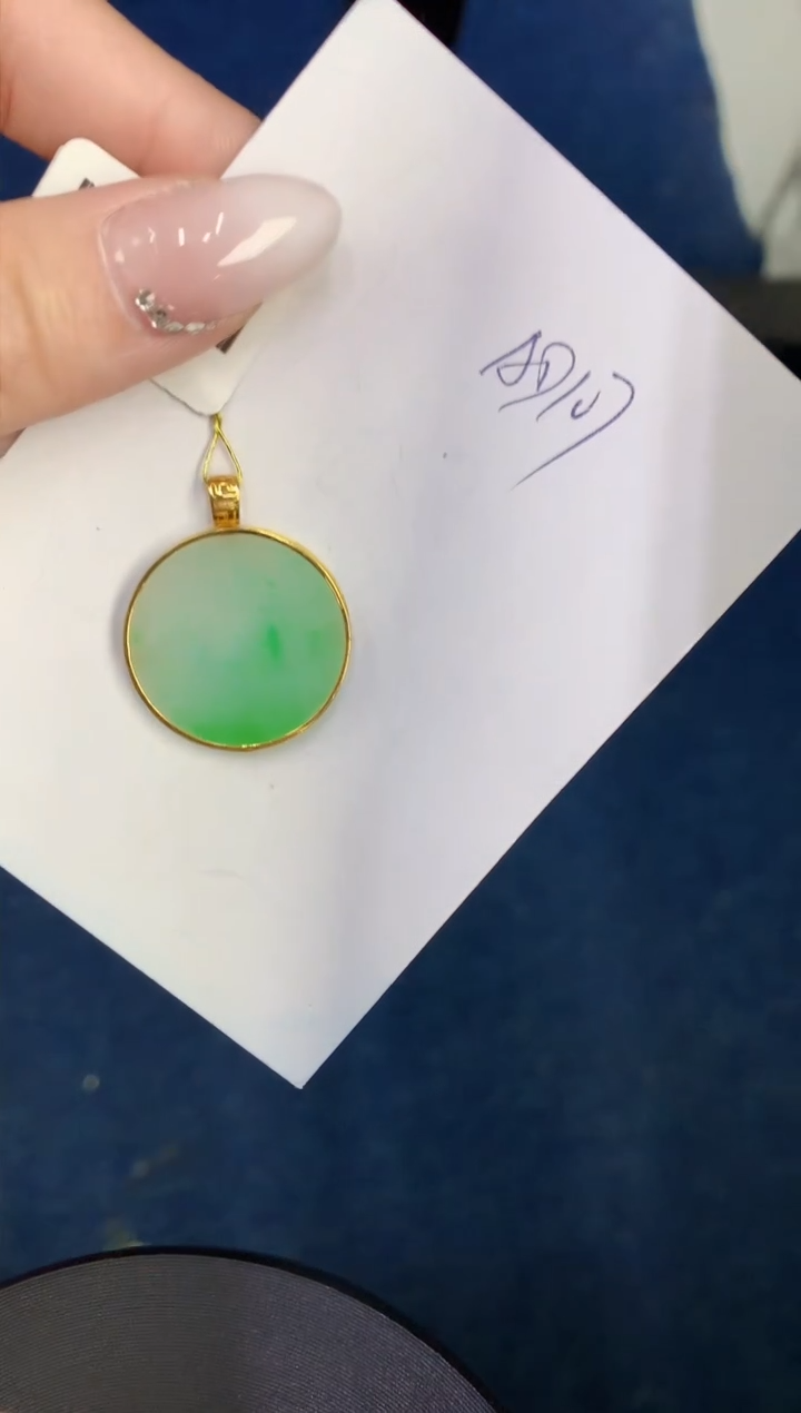 【闪购商品】翡翠颈饰18K金镶嵌00000000000