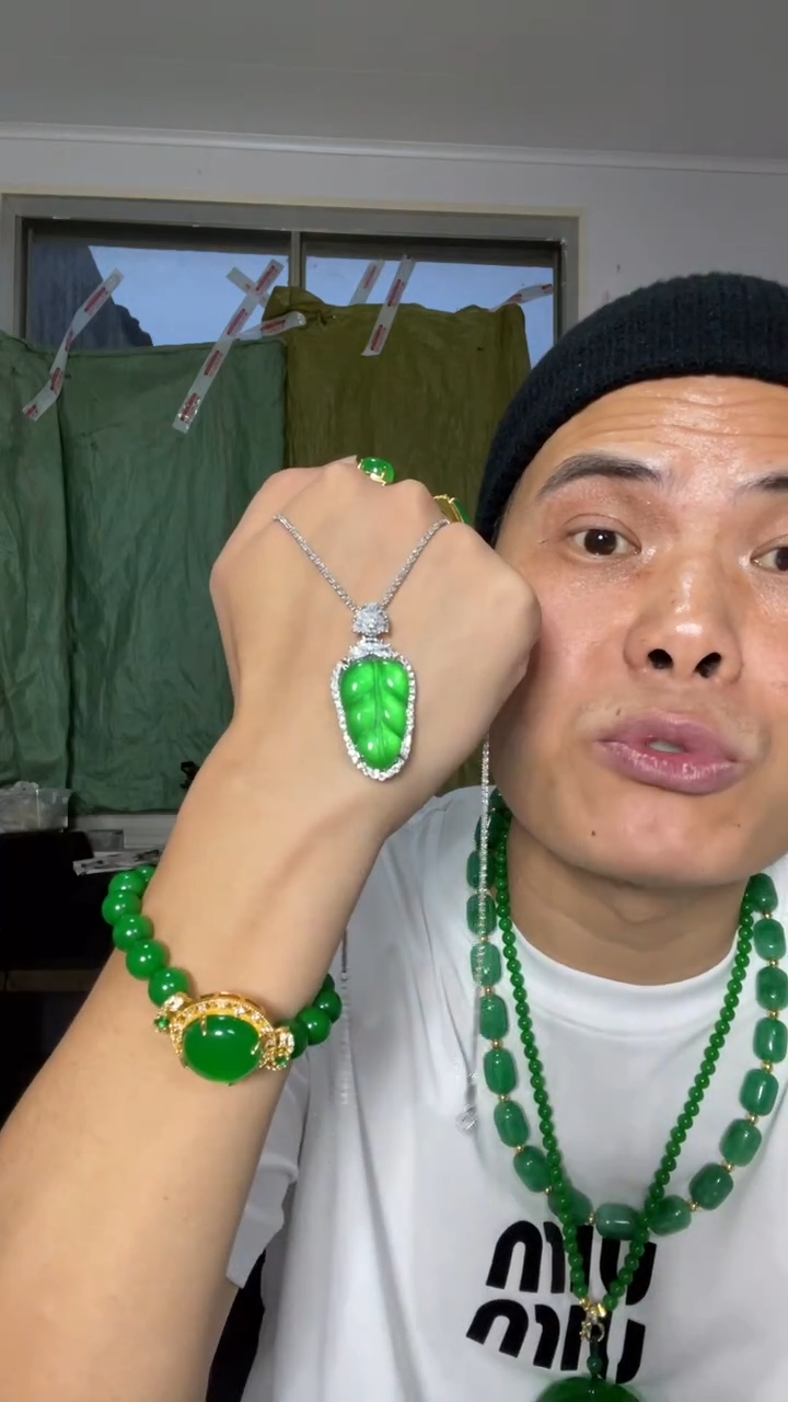 翡翠未镶嵌吊坠(赠链)【小伍珠宝】缅料镶嵌满绿叶子吊坠