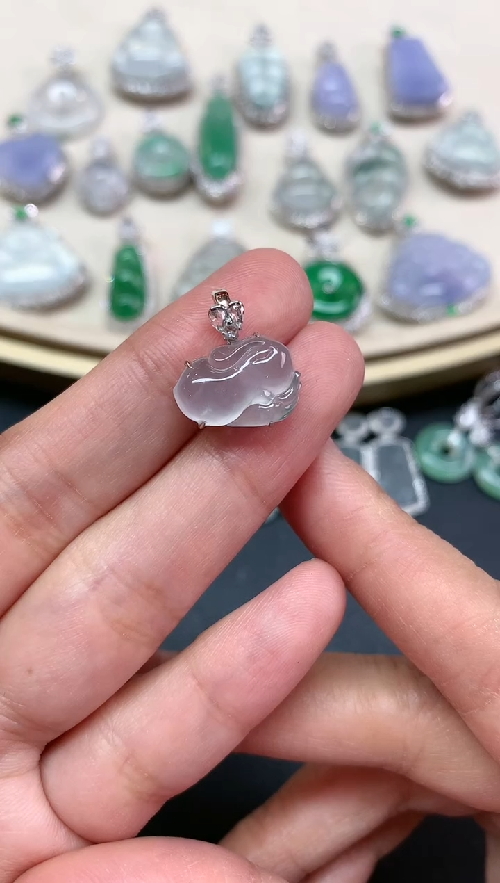 【闪购商品】翡翠吊坠(不含链)18K金镶嵌Q17|3980