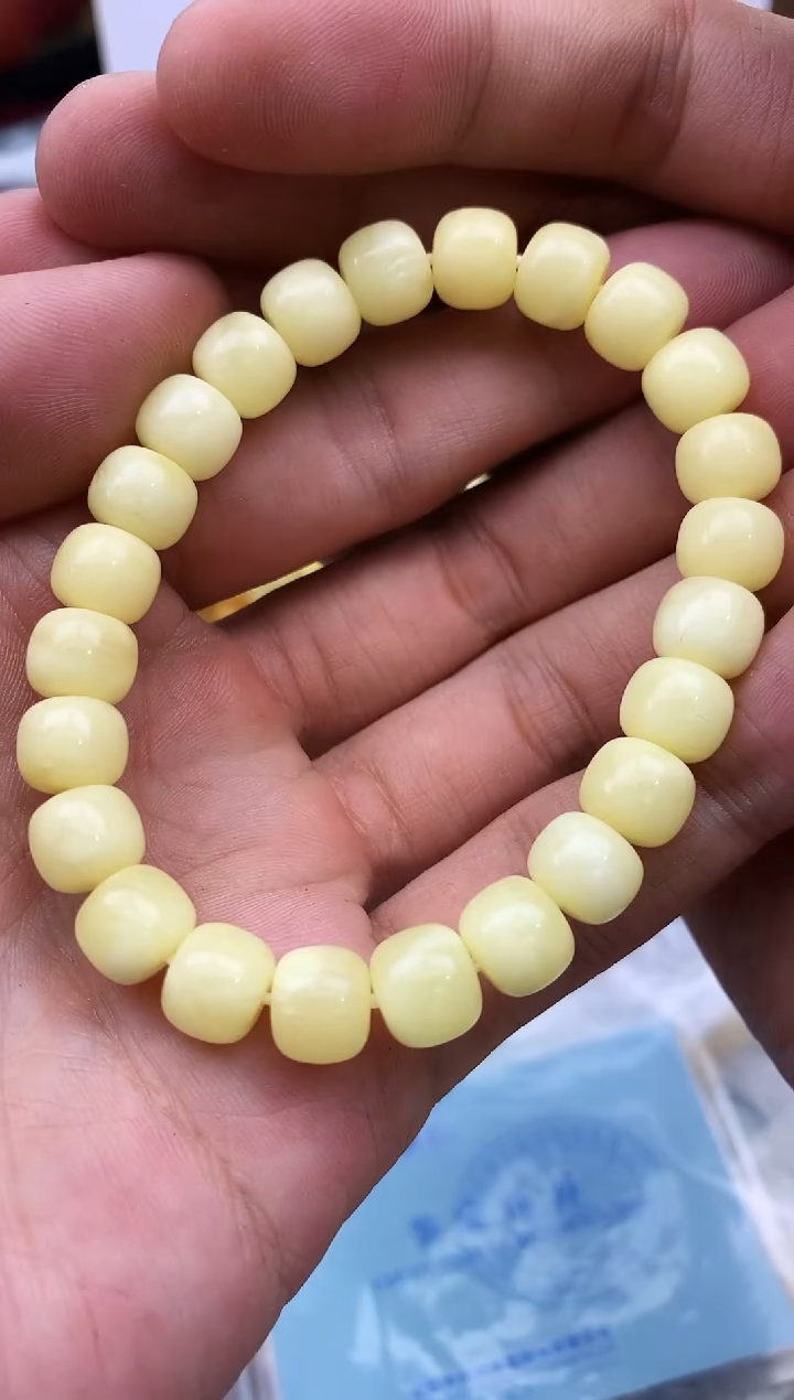 裸石蜜蜡未镶嵌手串