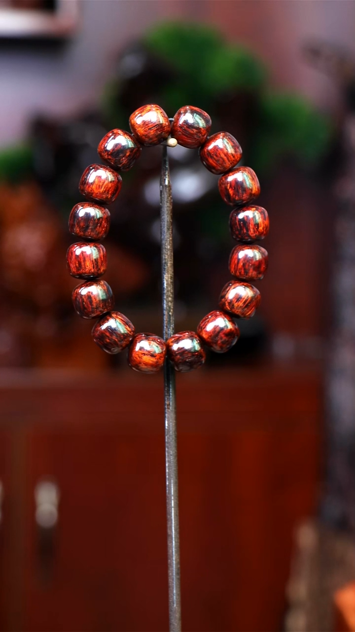 【闪购商品】降真香手串/手链海南红降1.3*1.4手串