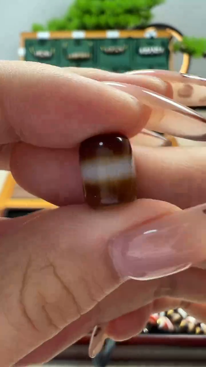 玛瑙/玉髓（覆膜）颈饰未镶嵌29.（微瑕）