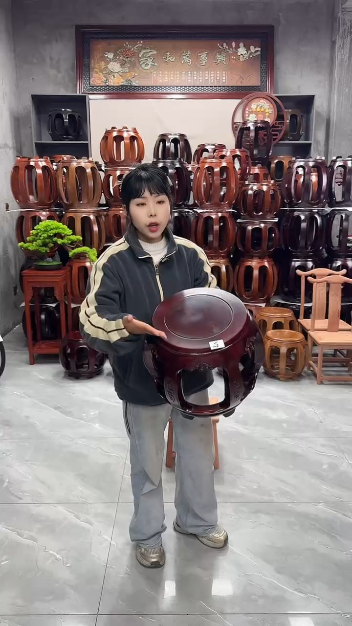 【闪购商品】花梨木类家具微瑕酸枝色雕花小号鼓凳5号