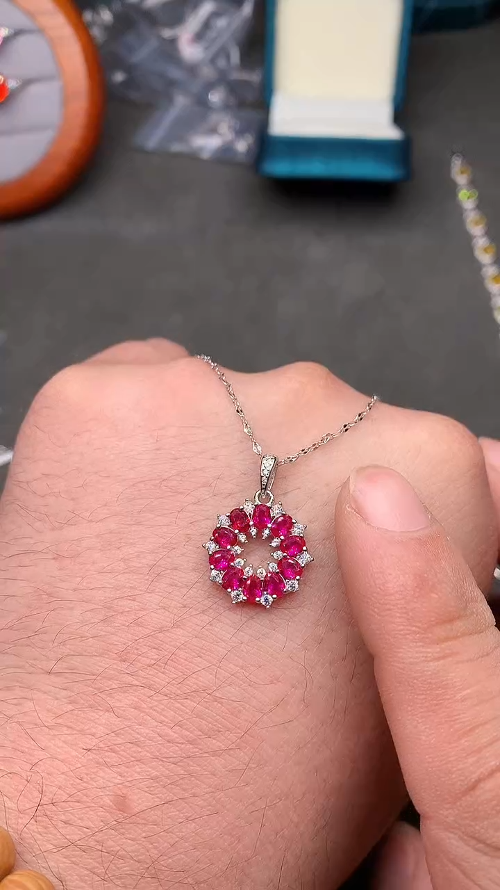 【闪购商品】红宝石颈饰银S925镶嵌····