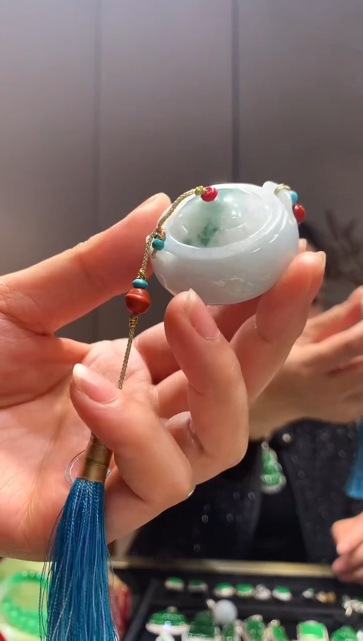 【闪购商品】翡翠摆件未镶嵌香薰炉