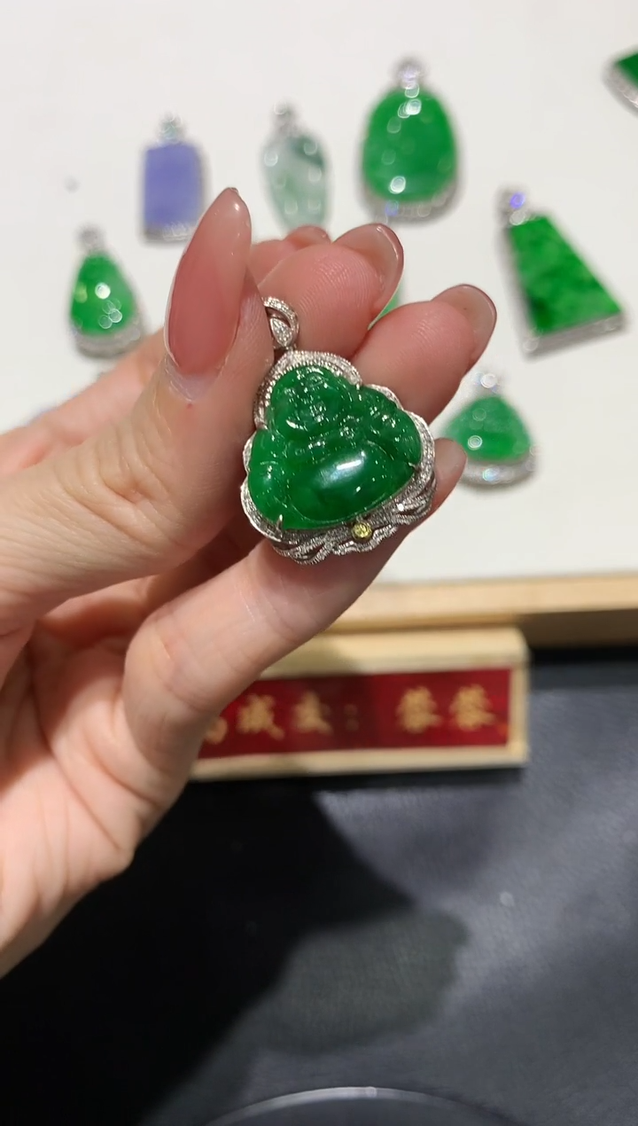 【闪购商品】翡翠吊坠(不含链)18K金镶嵌团购2