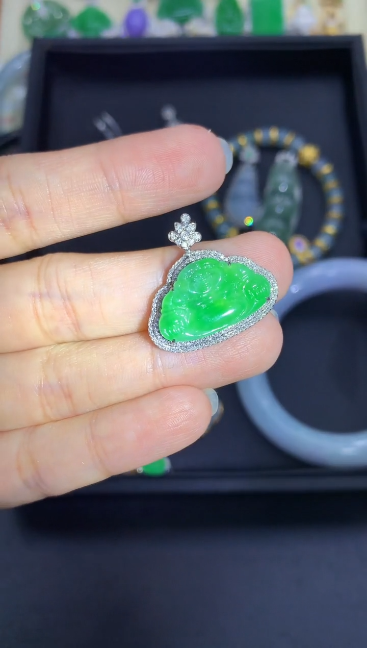 颈饰18K金镶嵌翡翠410-中国好珍宝