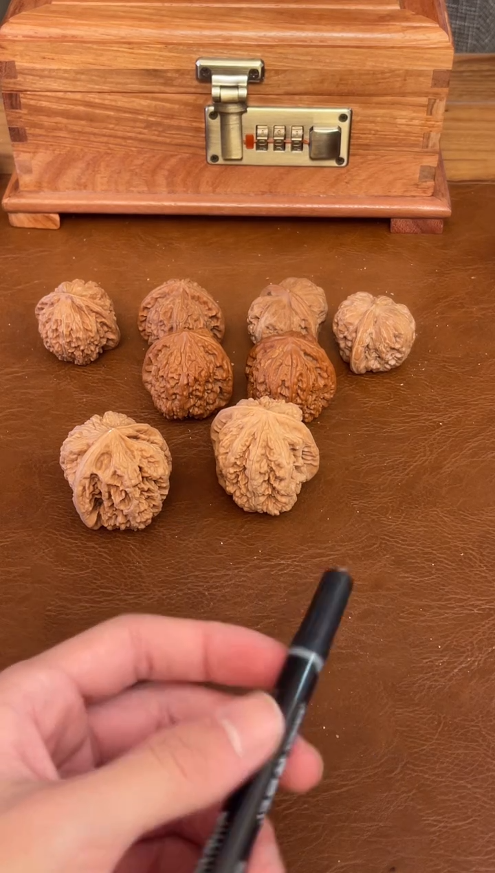 吊坠文玩核桃HHJYYJHTTY