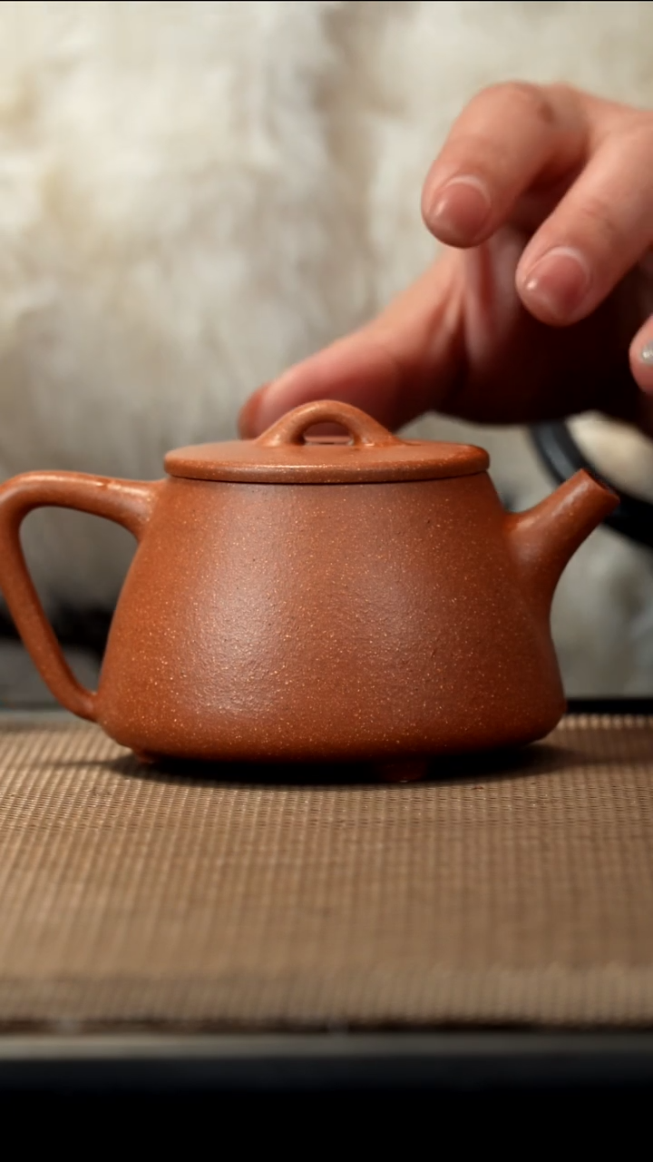 紫砂茶盏金降坡高瓢150CC