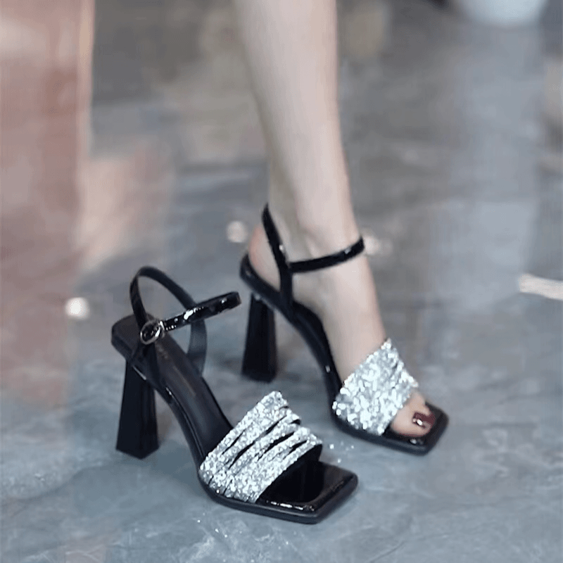 细跟高跟鞋女2024夏季粗跟百搭方头一字扣带露趾凉鞋气质时尚黑色