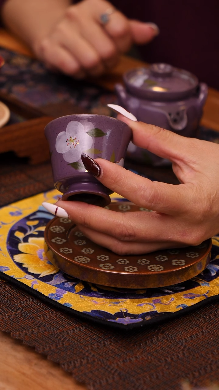 【闪购商品】紫色山茶花撇口杯