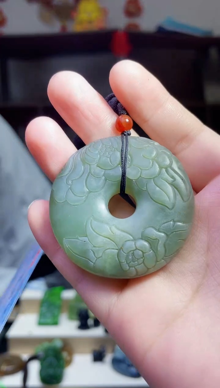 和田玉未镶嵌颈饰1