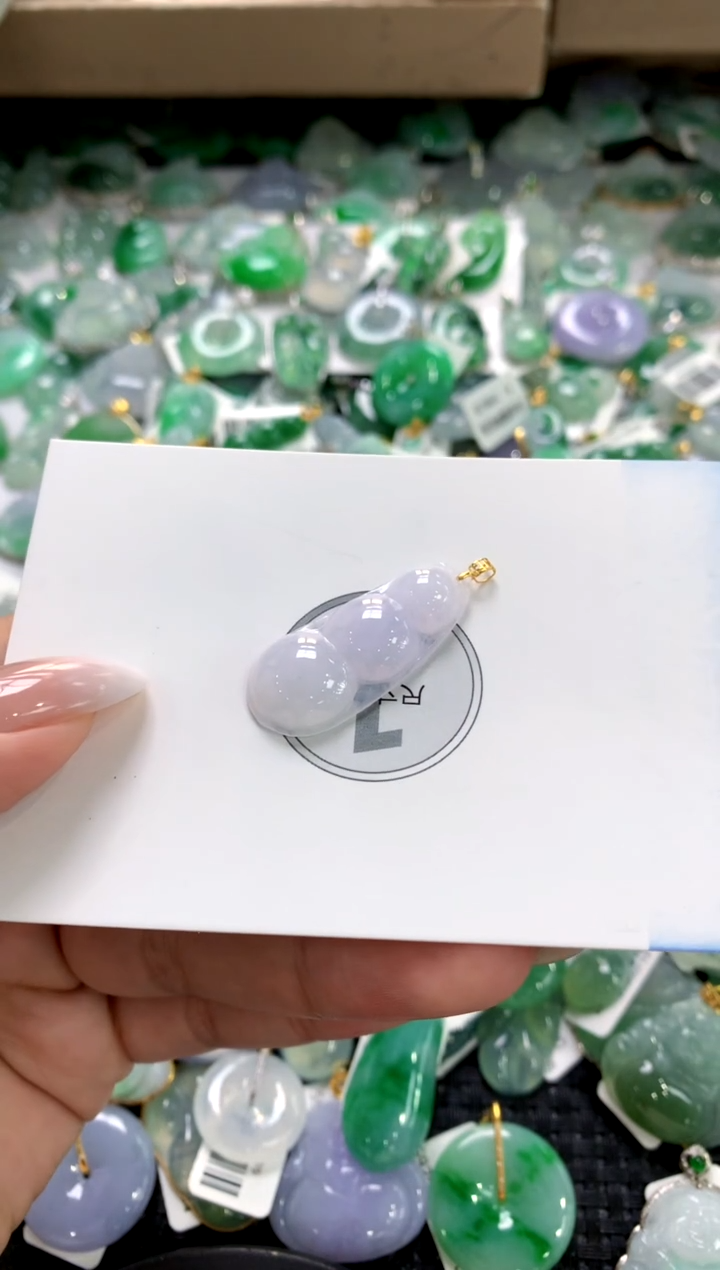 颈饰18K金镶嵌翡翠1111111111111111